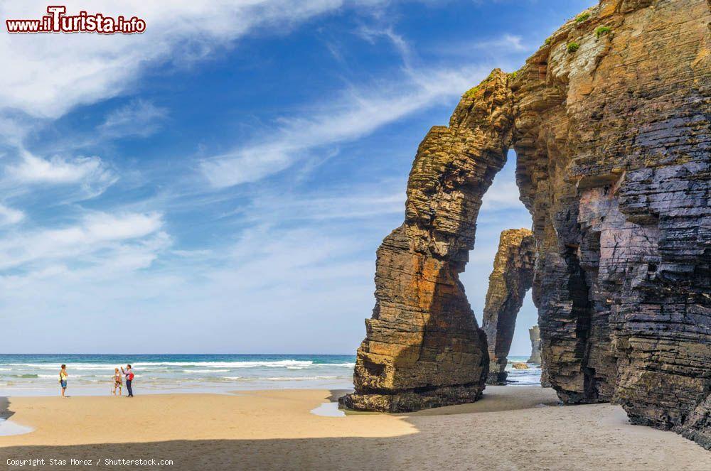 Immagine Tra le spiagge più belle della Spagna: Playa de las Catedrales a Ribadeo - © Stas Moroz / Shutterstock.com