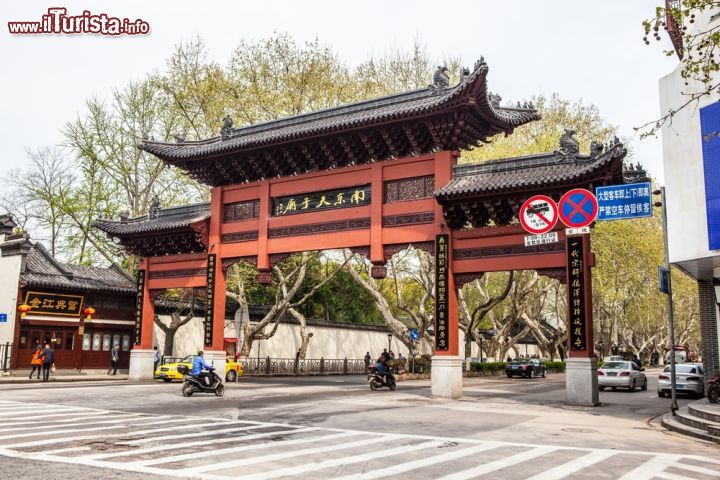 Immagine Tradizonale porta d'ingresso alla città: siamo a Nanjing, Nanchino in italiano - © Meiqianbao / Shutterstock.com