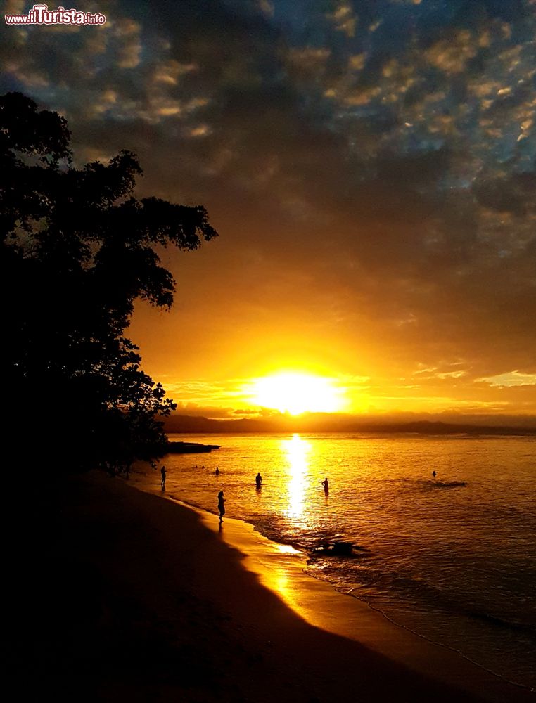 Immagine Tramonto a Playa Los Mino vicino a Rio San Juan in Dominica