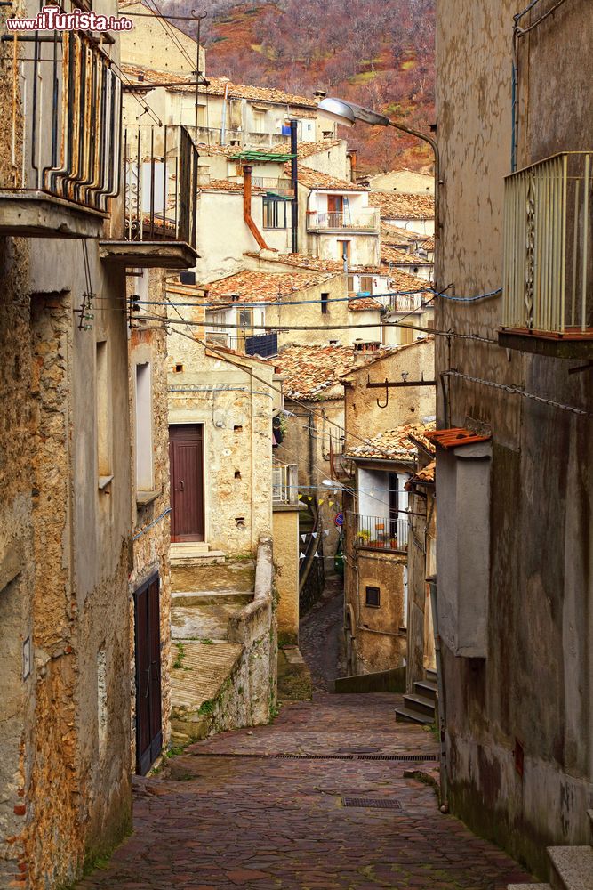 Immagine Tramonto nel borgo medievale di San Donato di Ninea in Calabria