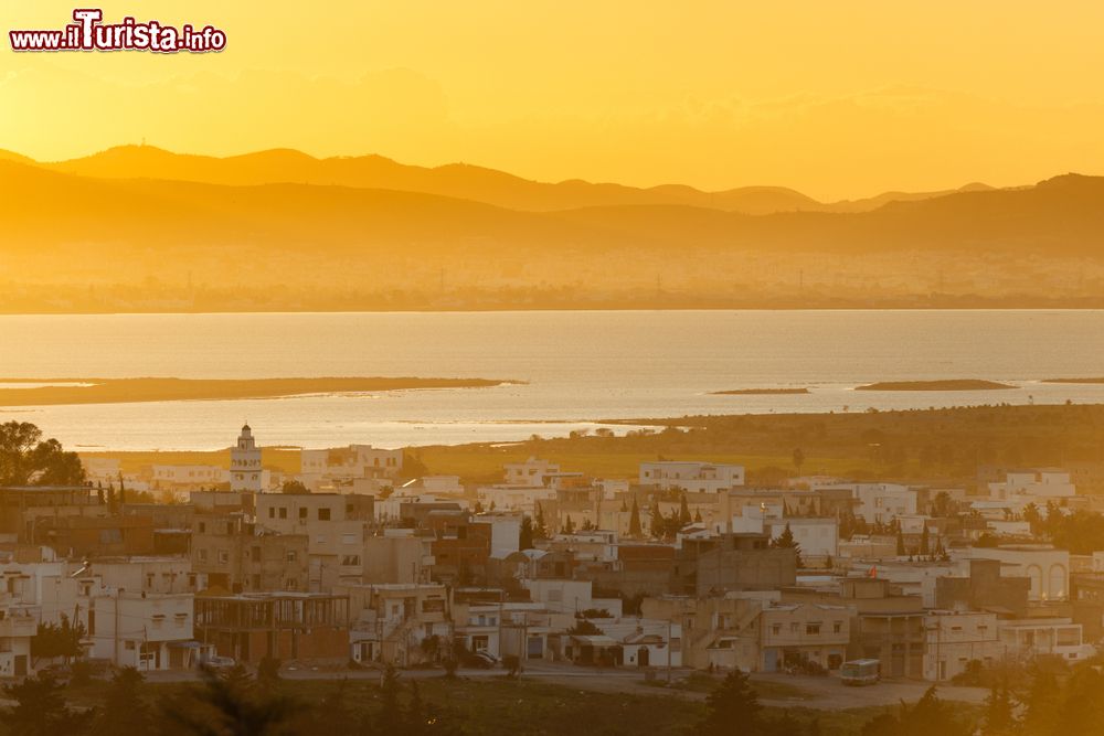 Immagine Tramonto sulla costa di Gammarth in Tunisia