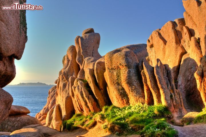 Immagine Tramonto sulla Costa di Granito Rosa di Ploumanac'h in Bretagna (Francia)