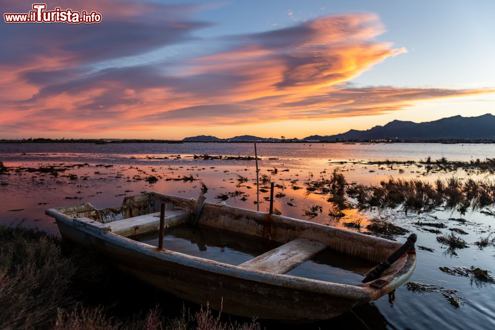 Immagine Tramonto sullo Stagno di Capoterra vicino a Cagliari in Sardegna
