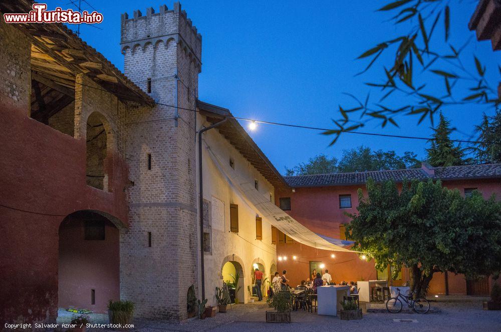Immagine Un agriturismo storico nelle campagne di Codroipo in Friuli Venezia Giulia- © Salvador Aznar / Shutterstock.com
