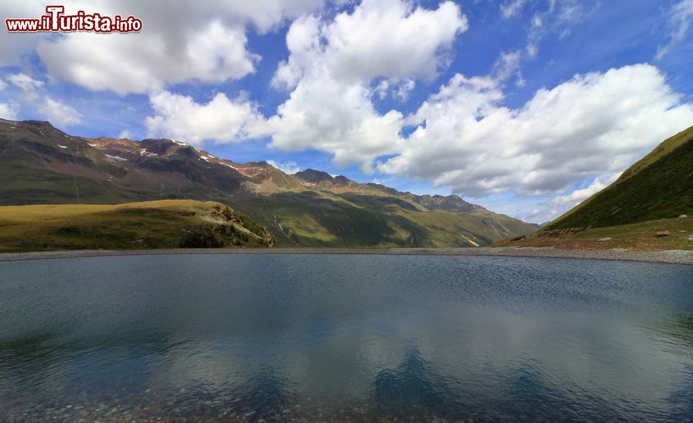 Immagine Un bacino d'acqua nei pressi della cittadina tiroloese di Obergurgl, Austria.