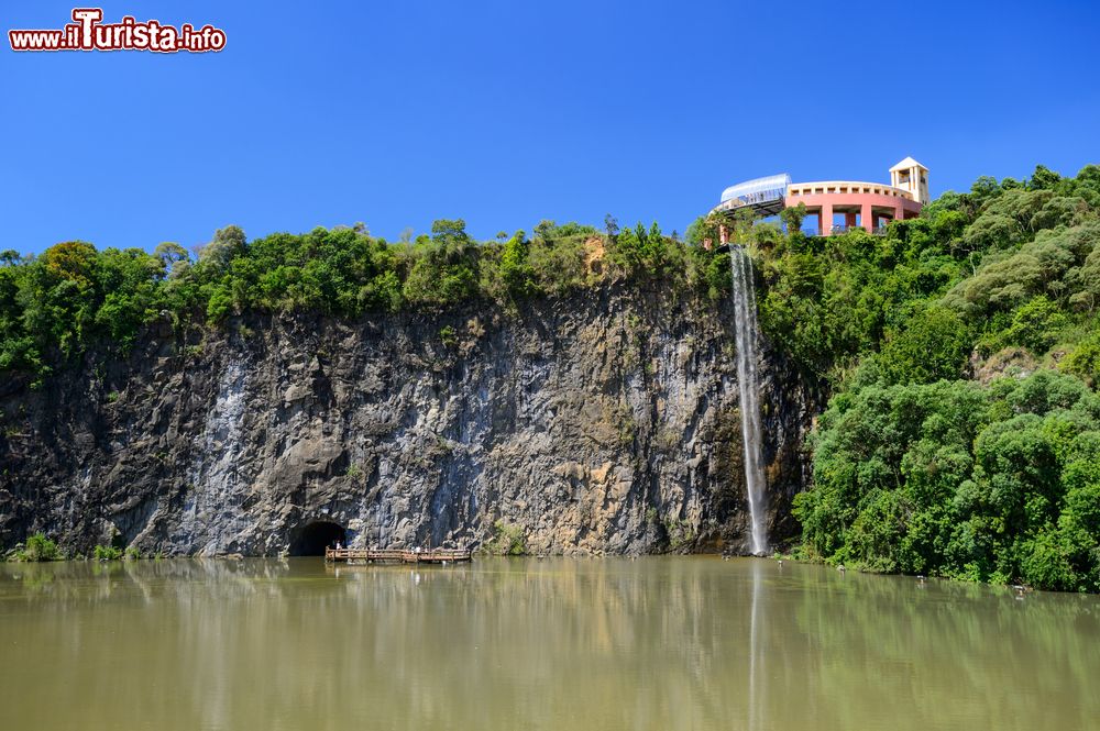 Immagine Un bel panorama del Tangua Park nei pressi di Curitiba, Brasile.