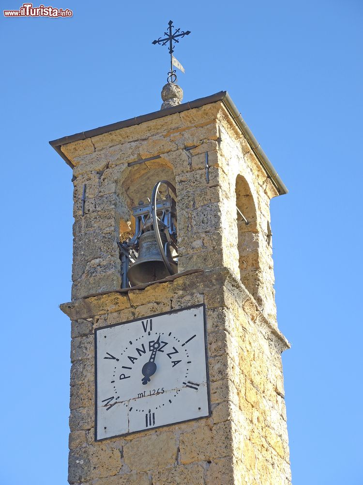 Immagine Un campanile di una chiesa di Pianezza in Piemonte