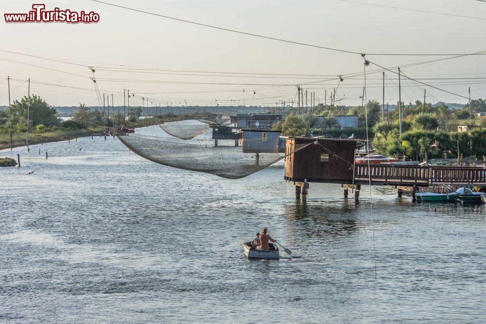 Immagine Un capanno da pesca sulla Pialassa della Baiona. Siamo nell'entroterra di Casalborsetti
