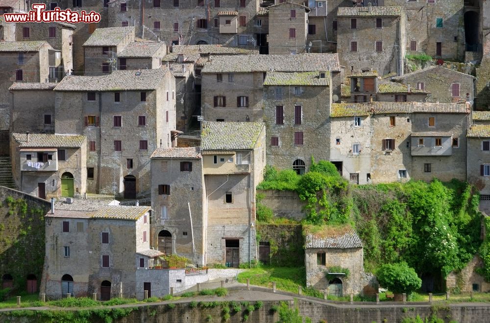 Immagine Un dettaglio del centro storico di Grotte di Castro nel Lazio