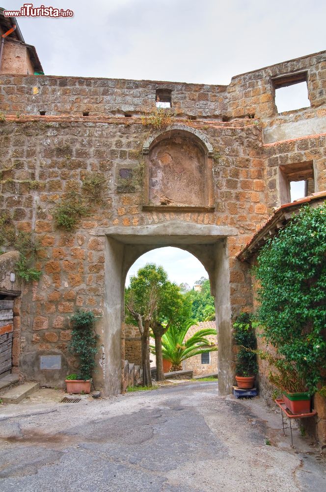 Immagine Un grazioso vicolo nel centro storico di Vetralla, provincia di Viterbo, Lazio.