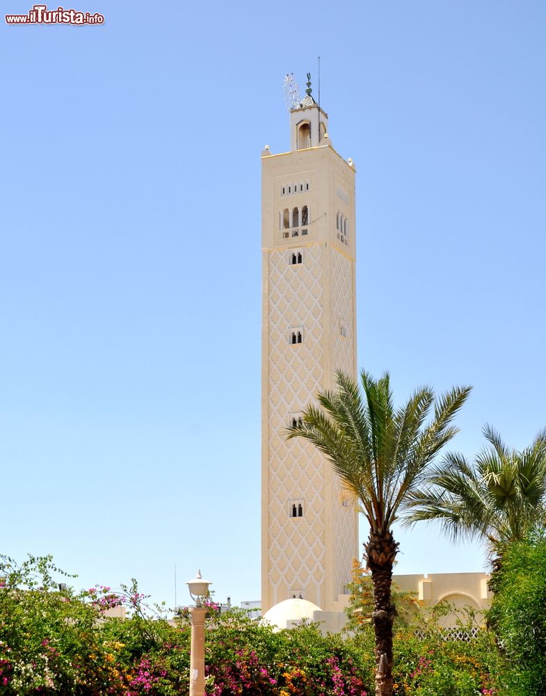 Immagine Un minareto di Sfax, Tunisia. Il nome Sfax deriverebbe dalla trasformazione dell'antico nome della città che un tempo era nota come Syphax.