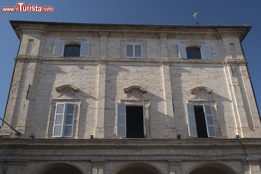 Immagine Un palazzo nobiliare nel centro di Monte San Giusto: siamo nelle Marche, in provincia di Macerata