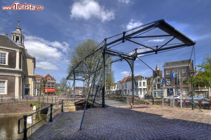 Immagine Un ponte levatoio a Schiedam, Olanda.