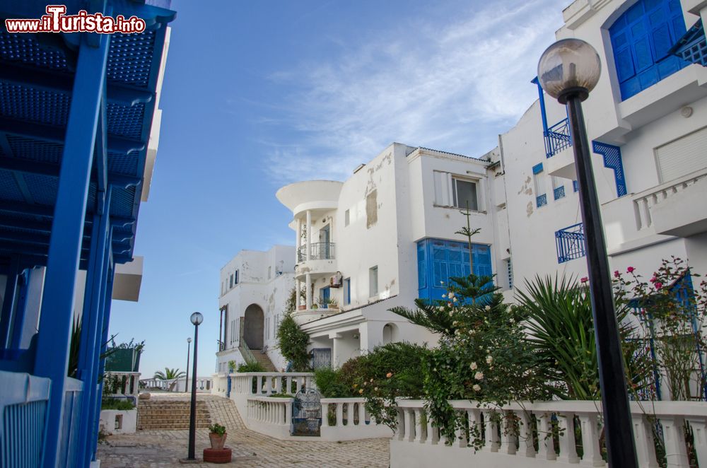 Immagine Un quartiere residenziale nella cittadina di Gammarth in Tunisia, uno dei sobborghi della capitale Tunisi