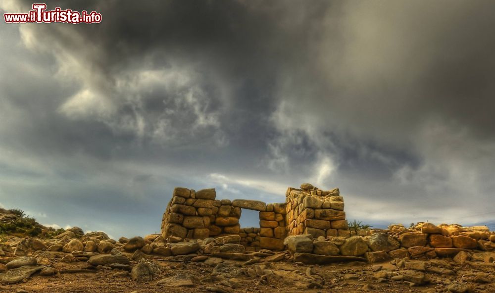 Immagine Un sito nuragico vicino ad Irgoli in Sardegna - © Ruiu Michele, Wikipedia