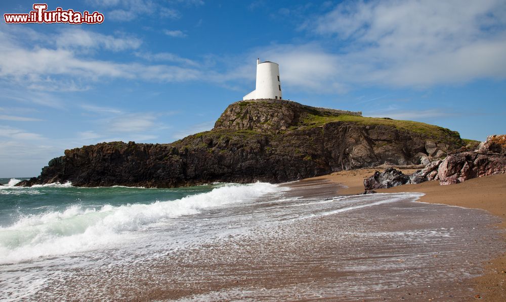 Immagine Un tratto della spiaggia di Newborough a Anglesey, Galles, UK.