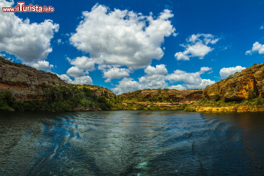 Immagine Una bella veduta del canyon di Sao Francisco nello stato di Alagoas, Brasile. Questo scenario di rara bellezza offre agli appassionati una natura selvaggia.