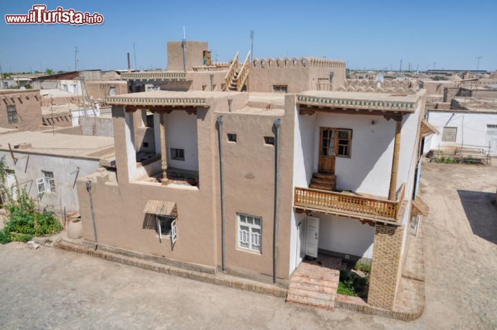 Immagine Una casa tradizionale di Khiva in Uzbekistan - © Michal Knitl / Shutterstock.com