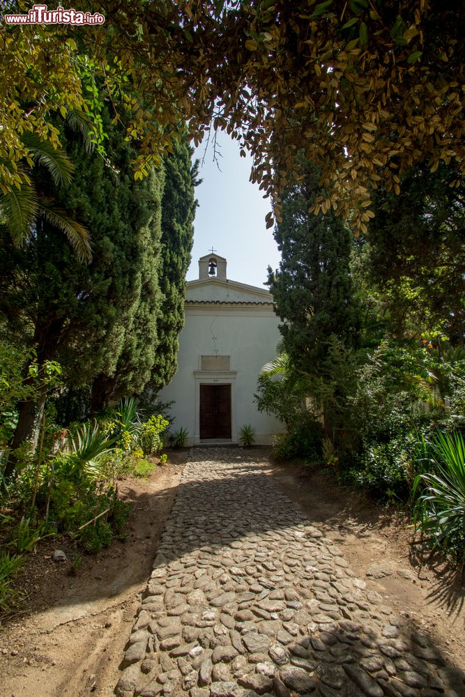 Immagine Una chiesa a Nuoro, il capoluogo di provincia della Sardegna centro orientale