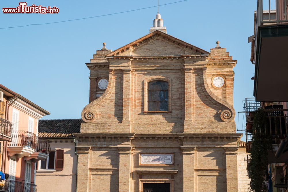 Immagine Una chiesa a Porto Recanati, provincia di Macerata, siamo nelle Marche