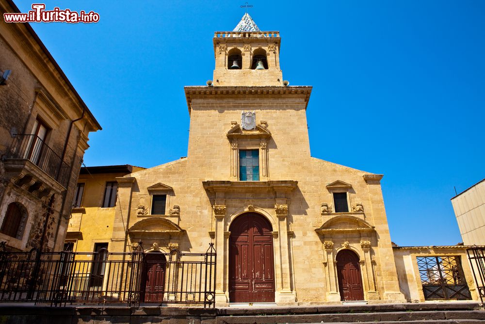 Immagine Una chiesa in centro a Francofonte in Sicilia