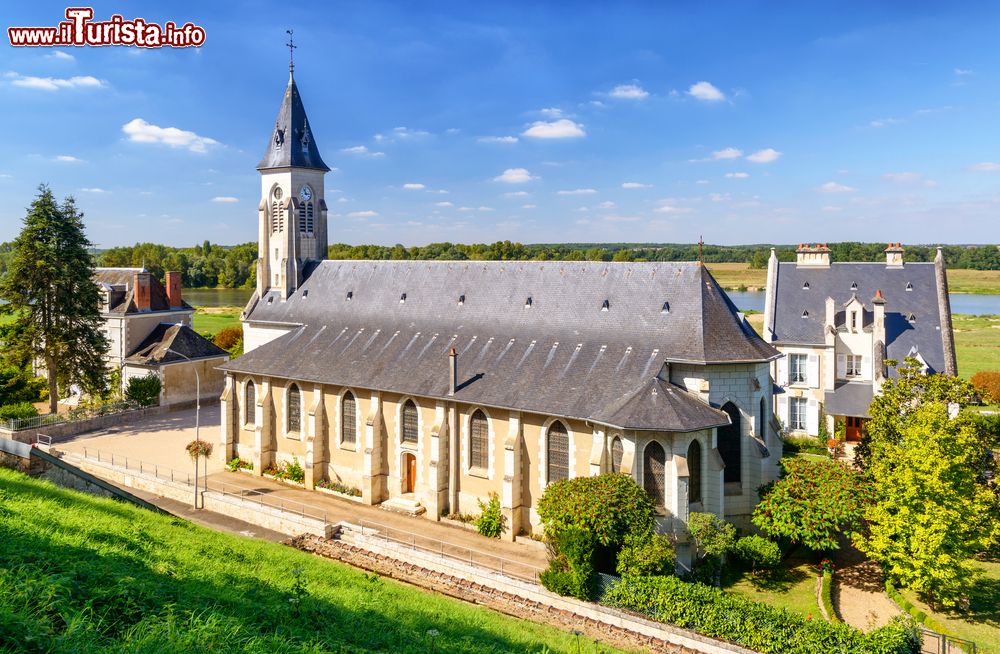 Immagine Una chiesa nei dintorni del Castello di Chaumont-sur-Loire in Francia