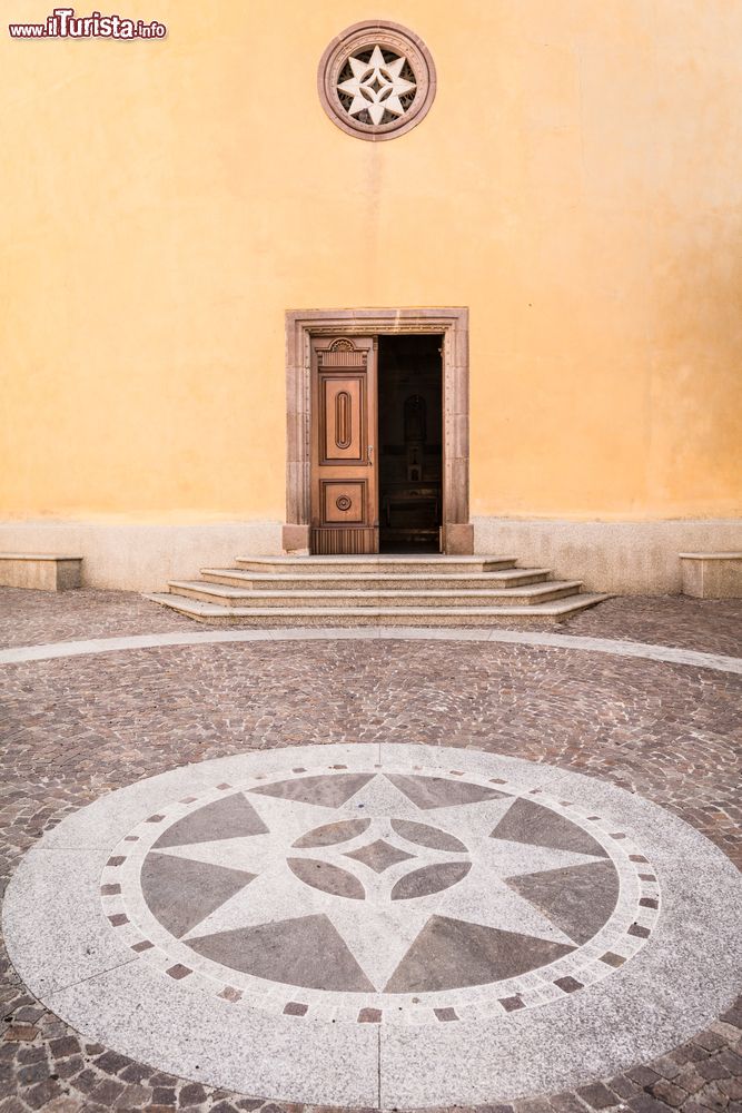 Immagine Una chiesa nel centro storico di Mamoiada in Sardegna