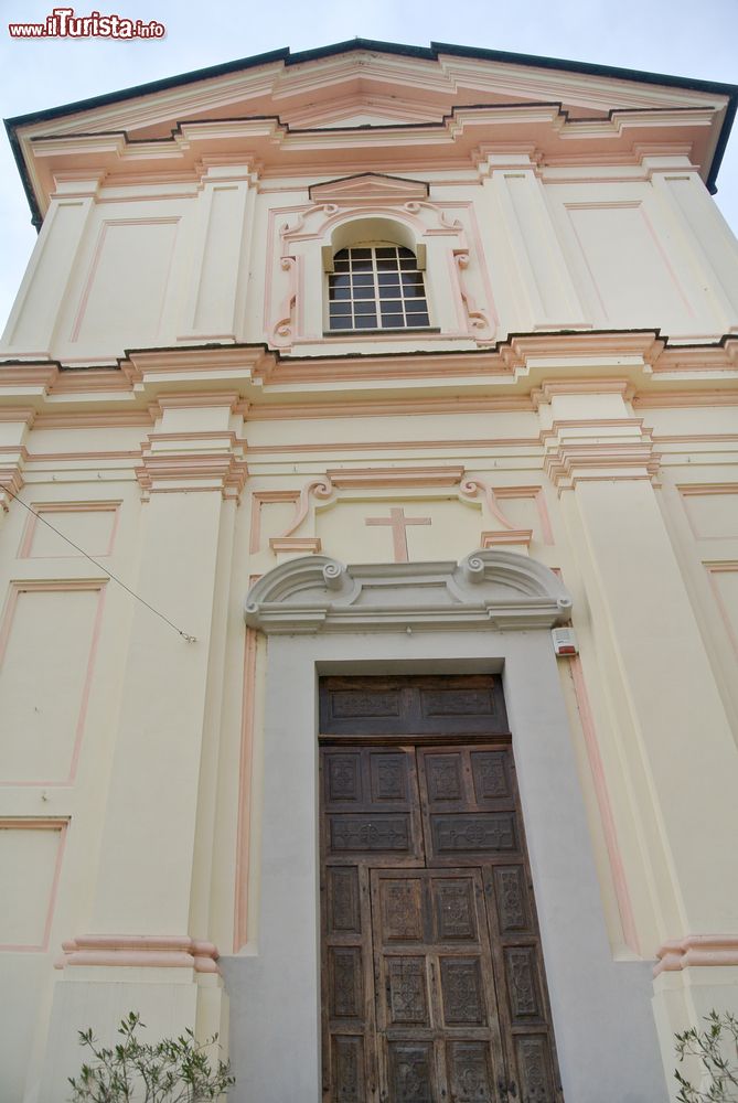 Immagine Una chiesa nel centro storico di Moncalieri in Piemonte