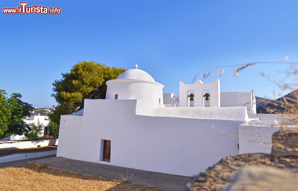 Immagine Una chiesetta ortodossa sull'isola di Sifnos, Cicladi, Grecia.