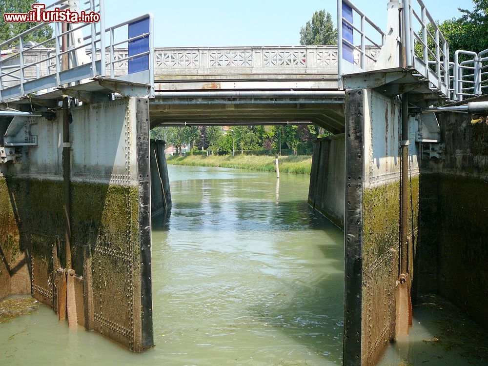 Immagine Una chiusa nella cittadina di Dolo, famosa per il fiume Brenta e le sue Ville Venete