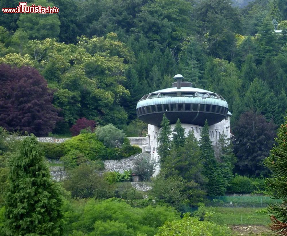 Immagine Una costruzione particolare, a forma di Ufo, a San Maurizio d'Opaglio in Piemonte