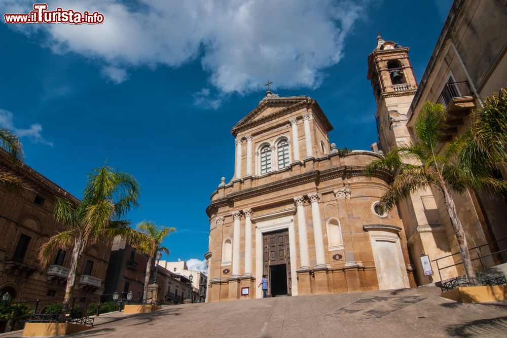 Immagine Una delle chiese del borgo storico di Sambuca di Sicilia, siamo in provincia di Agrigento, in Sicilia
