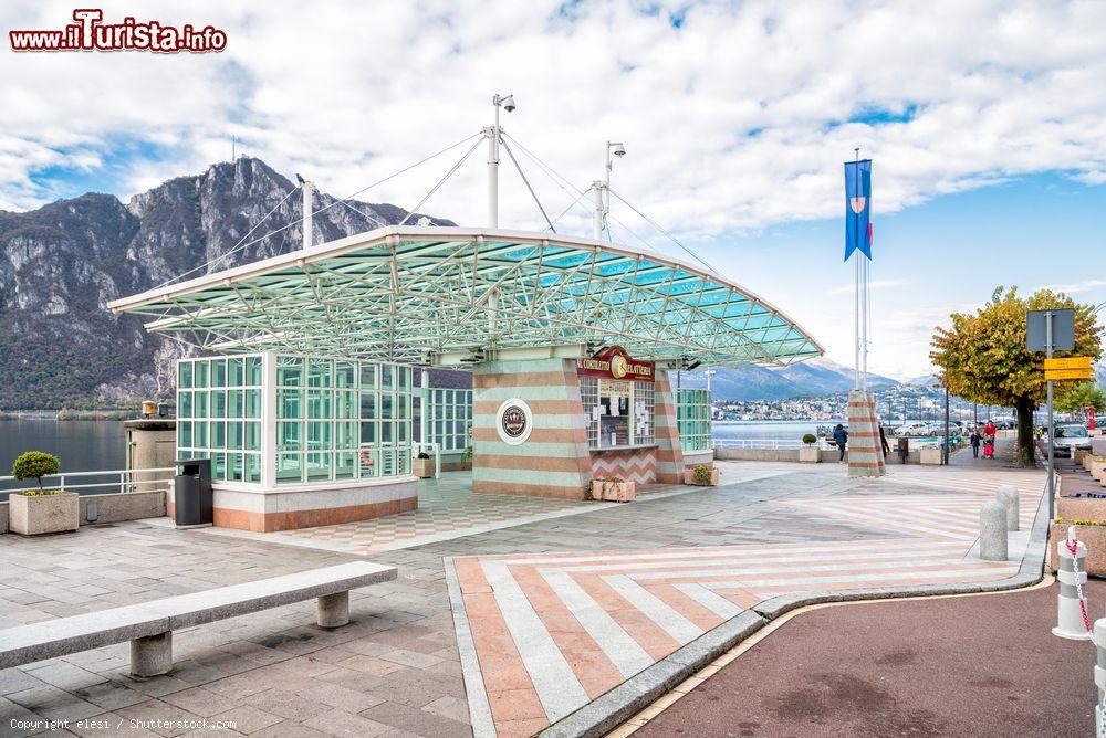 Immagine Una gelateria a Campione d'Italia, cittadina italiana sul lago di lugano in Svizzera. - © elesi / Shutterstock.com