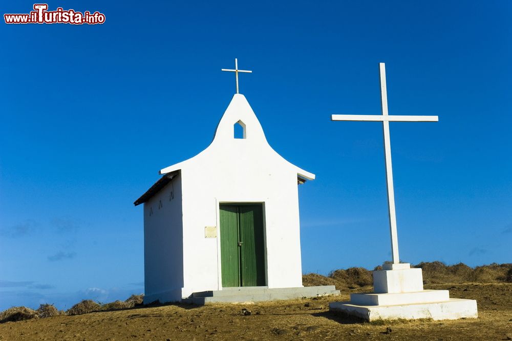 Immagine Una graziosa chiesetta a Fernando de Noronha, Brasile.