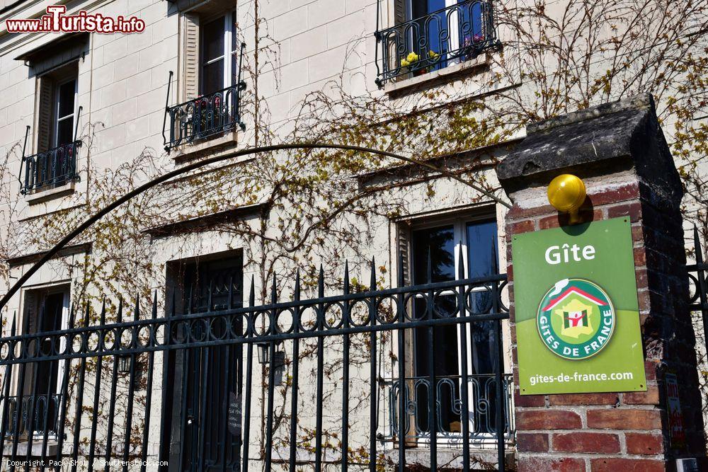 Immagine Una guest-house nel pittoresco borgo di Giverny in Normandia, Francia - © Pack-Shot / Shutterstock.com