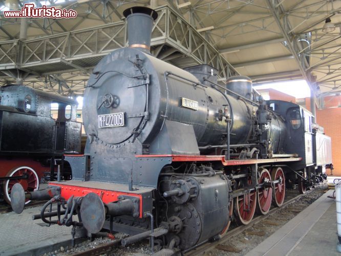 Immagine Una locomotiva esposta al Museo Ferroviario di Savigliano