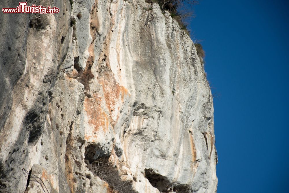 Immagine Una parete per arrampicata a Lumignano in Veneto, uno dei templi del free climbing in Italia