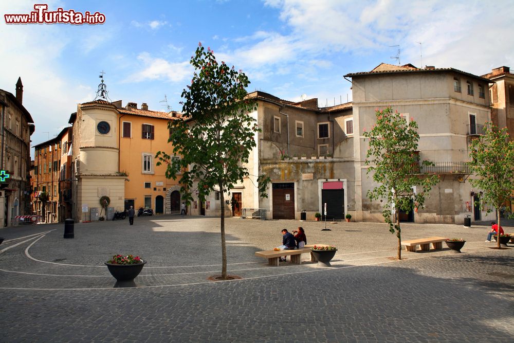 Immagine Una piazzetta della città laziale di Tivoli, provincia di Roma.