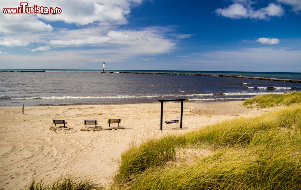 Immagine Una spiaggia sul Lago Michigan negli USA. Siamo nei pressi di Frankfort, nello Stato del Michigan.