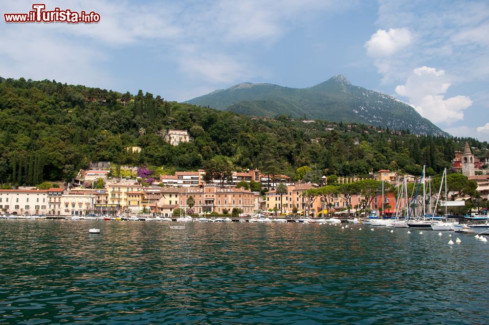Immagine Una splendida giornata di sole a Toscolano Maderno sul Lago di Garda (Brescia)