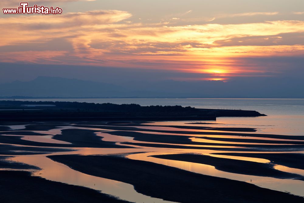 Immagine Una splendida immagine di Matama beach nella città di Bungotakada, prefettura di Oita, Giappone.