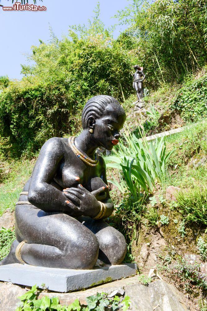 Immagine Una statua in bronzo al parco Scherrer di Morcote, Canton Ticino, Svizzera - © Stefano Emb / Shutterstock.com