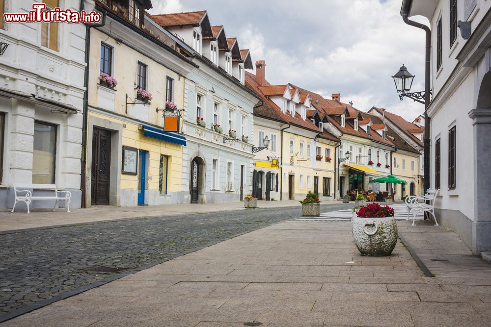 Immagine Una strada del centro storico di Kamnik in Slovenia