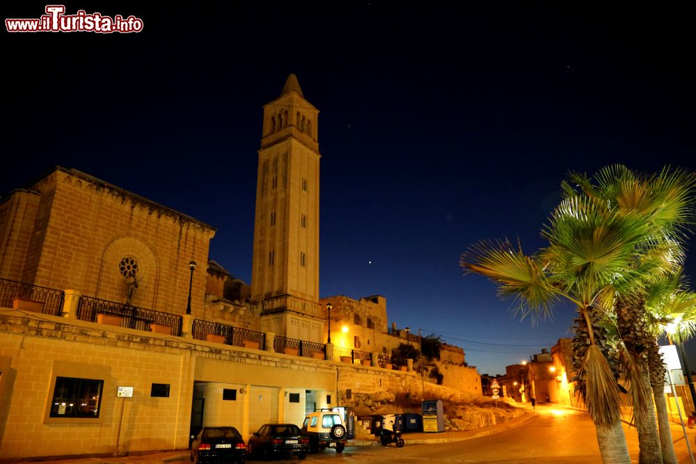 Immagine Una suggestiva veduta del centro di Marsascala, isola di Malta, by night.