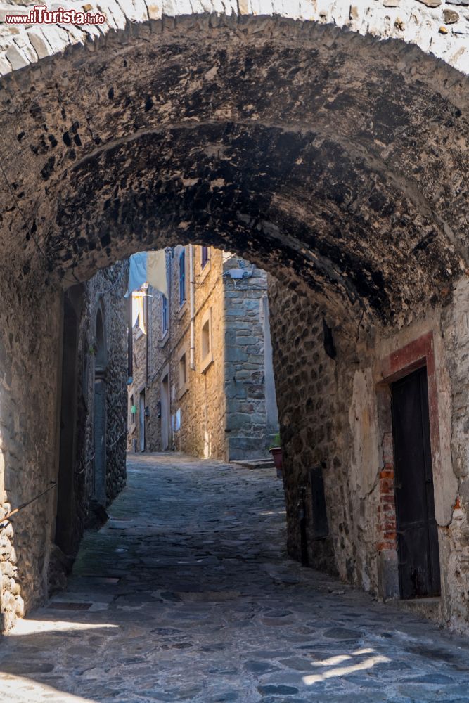 Immagine Una tipica viuzza del borgo antico di Pontremoli, Massa Carrara, Toscana.