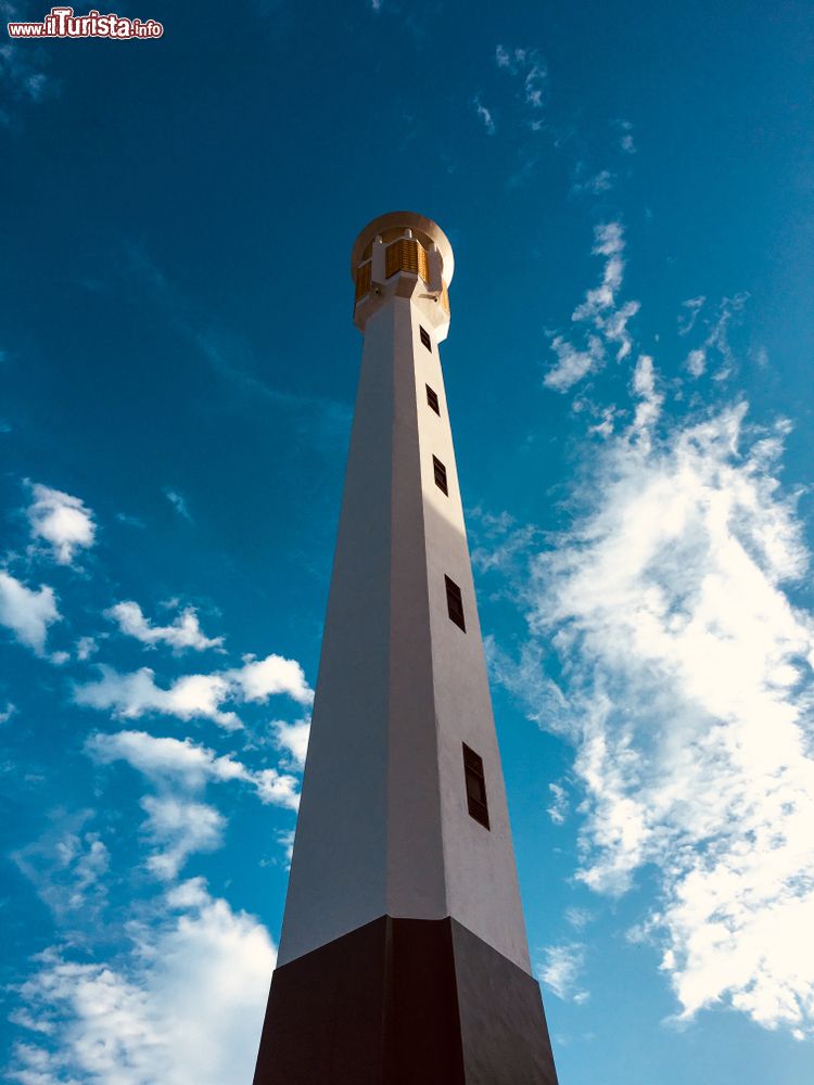 Immagine Una torre del centro storico di Songkhla, Thaialndia. Il nome di questa località significa "città dei leoni".