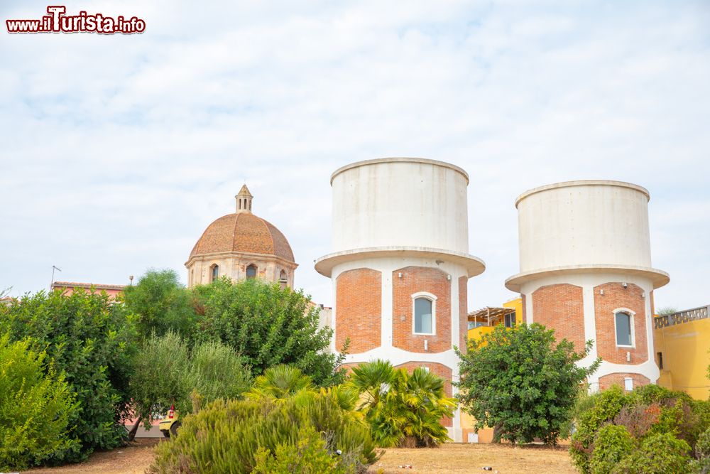 Immagine Una veduta del centro storico di Cabras in Sardegna, costa occidentale
