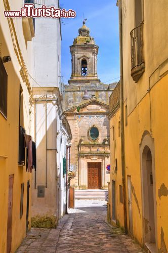 Immagine Una via caratteristica del borgo di Montescaglioso in Basilicata - © Mi.Ti. / Shutterstock.com
