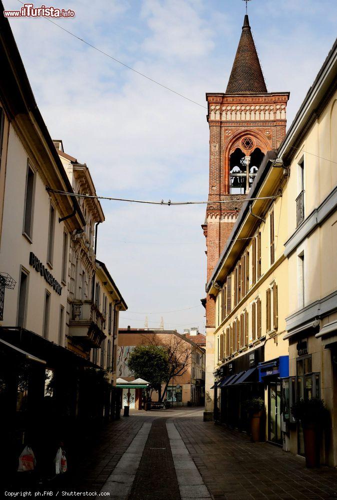 Immagine Una via del centro di Monza durante la pandemia Covid-19 in Lombardia, Quarantena coronavirus - © ph.FAB / Shutterstock.com