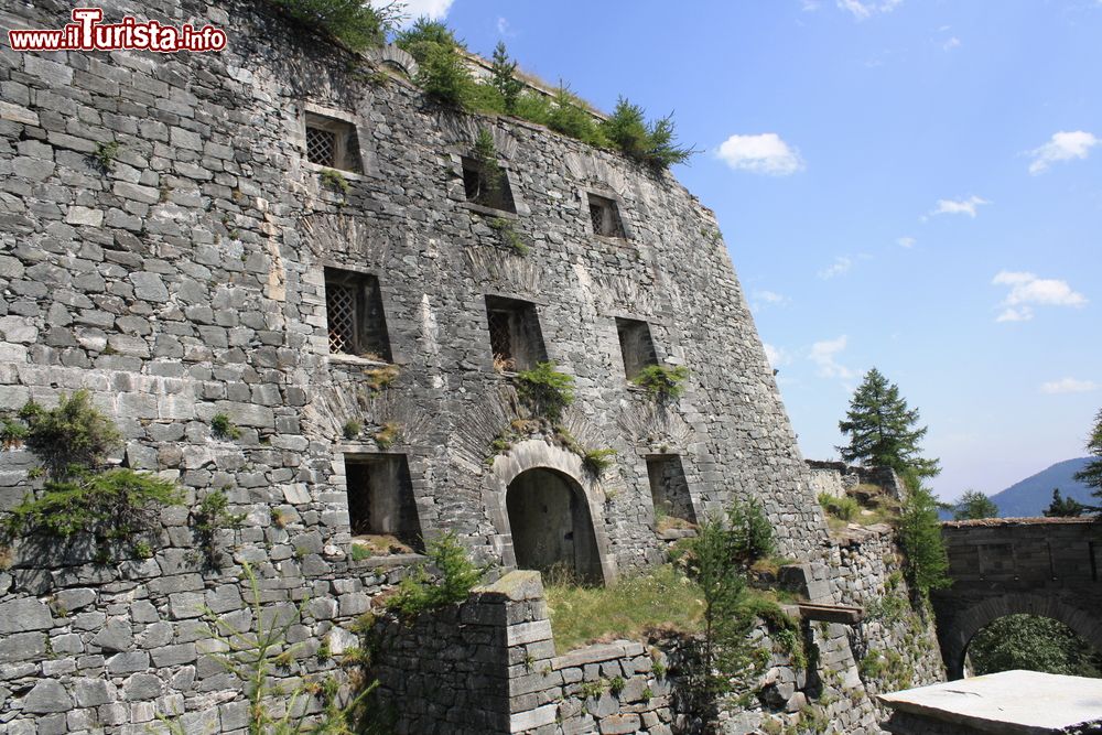 Immagine Una vista del Forte di Fenestrelle nelle Alpi Piemontesi